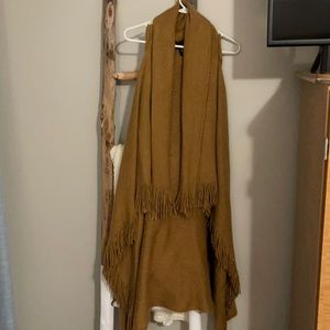 One size camel colored fringed vest